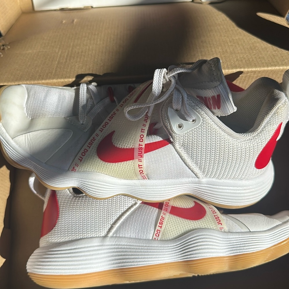 volleyball nike  shoes worn 3 times